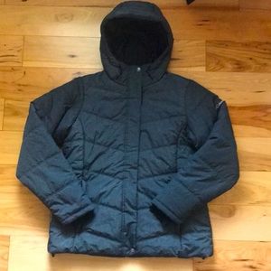 Women’s Columbia size large ski/winter jacket.